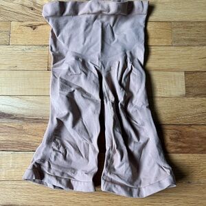 SKIMS Sculpting Seamless Above the Knee Shorts